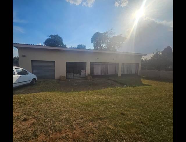 2 BEDROOM HOUSE FOR SALE IN RENSBURG